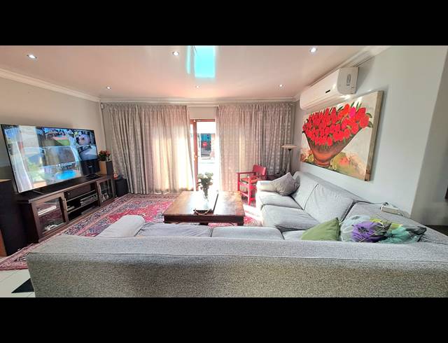 3 BEDROOM HOUSE FOR SALE IN FALCON RIDGE